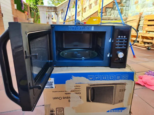 Microondas Samsung Grill 800W 23L