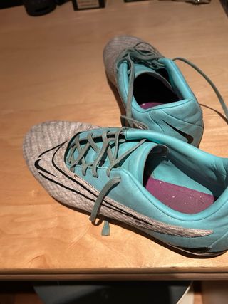 Zapatillas Nike Fútbol Gris y Turquesa