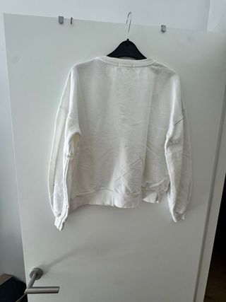 Sudadera Cruella de Vil con cachorros