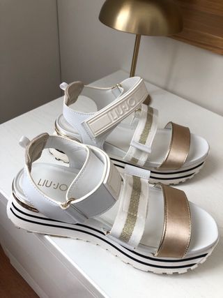 Sandalias Liu Jo Blancas y Doradas