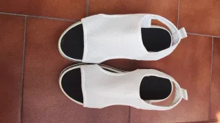 Sandalias verano lona blancas