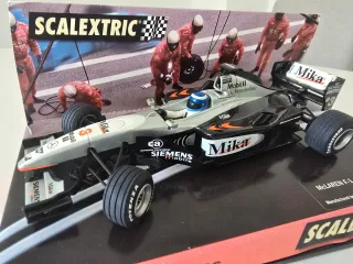 Scalextric McLaren MP4/16 F1 Mika Hakkinen