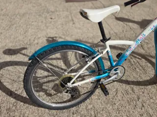 Bicicleta Btwin Niña 24 Azul/Blanca