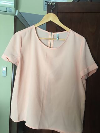 Blusa de verano color salmón