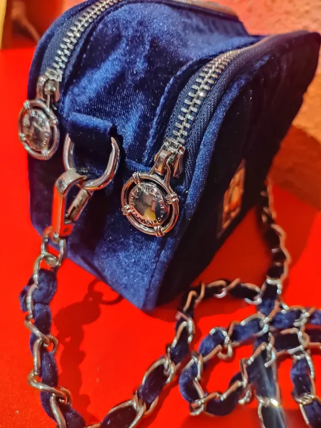 Bolso terciopelo azul C. Malandrino