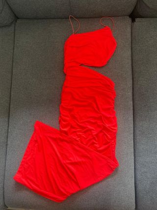 Vestido largo, color rojo. Zara. Talla S