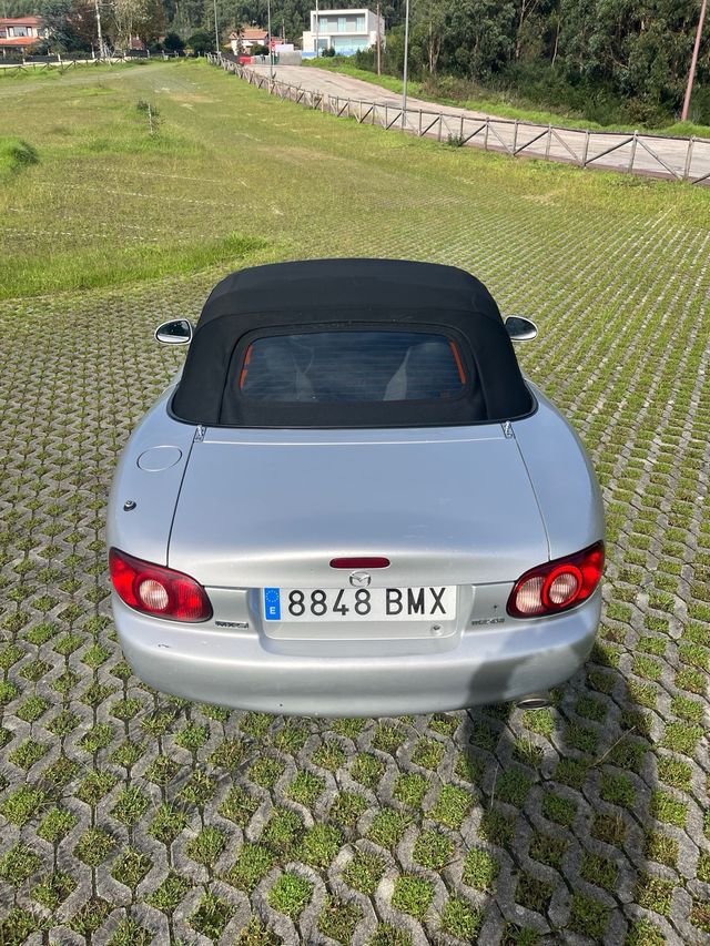 Mazda MX-5 2001