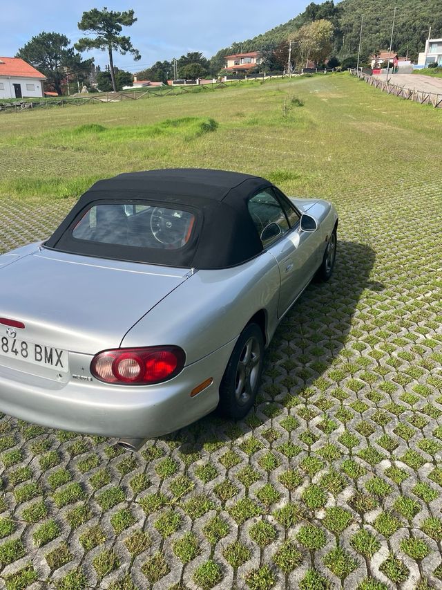 Mazda MX-5 2001