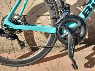 Bianchi Oltre XR3 2022 (se vende sin las ruedas)