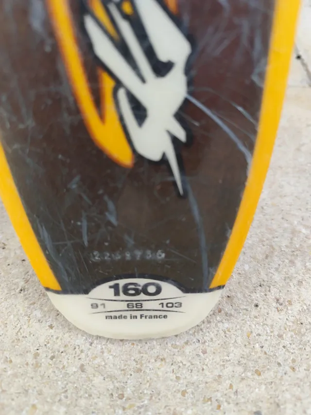 Esquís Dynastar 6.8. Fijación Rossignol