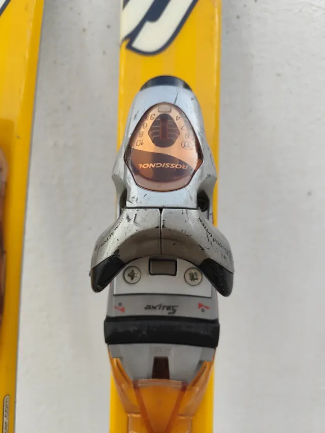 Esquís Dynastar 6.8. Fijación Rossignol