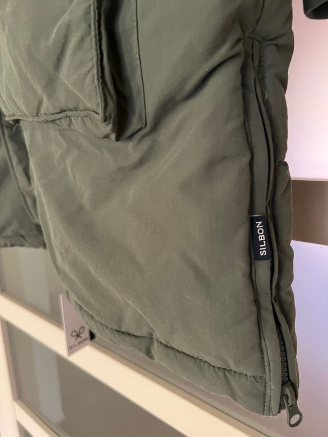Parka verde Silbon con capucha sin estrenar