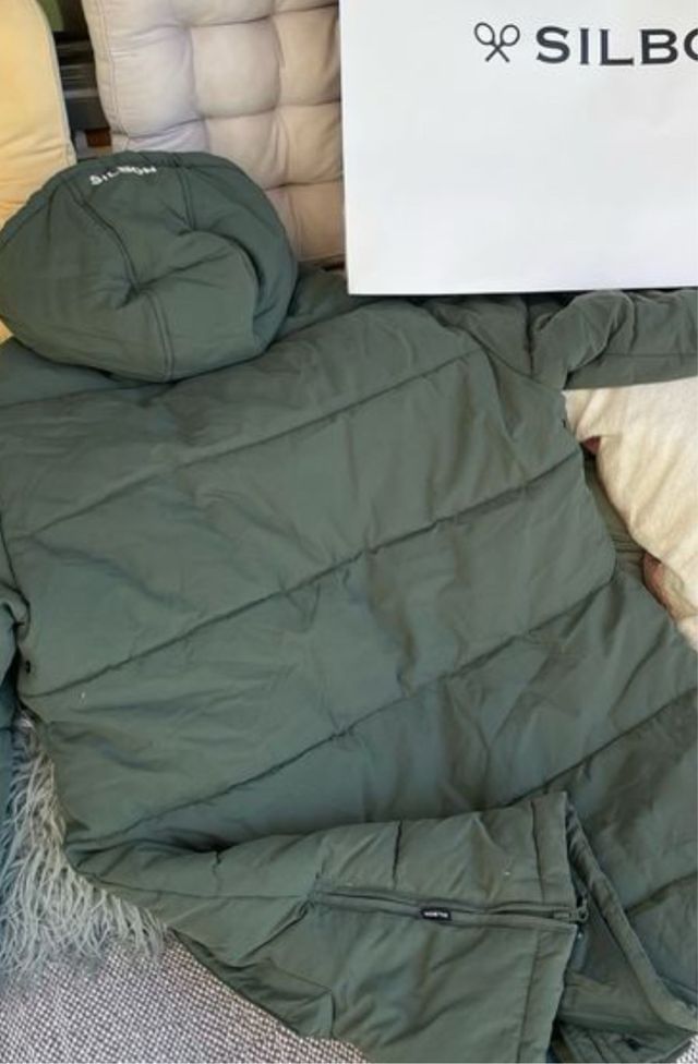 Parka verde Silbon con capucha sin estrenar