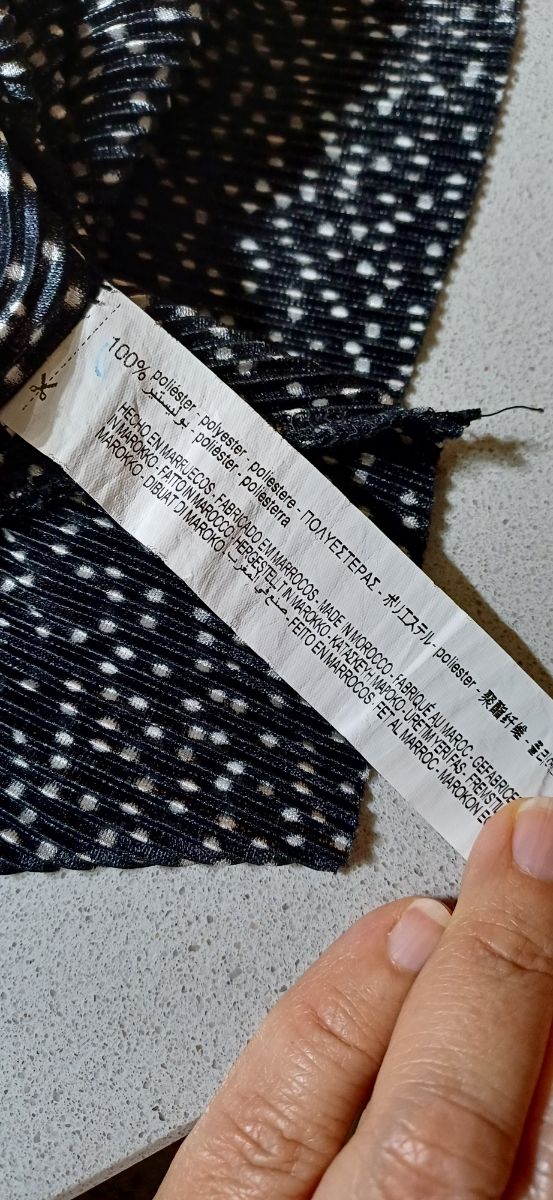 Vestido negro Zara con puntos blancos