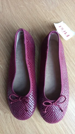 Bailarinas granates talla 31 sin estrenar