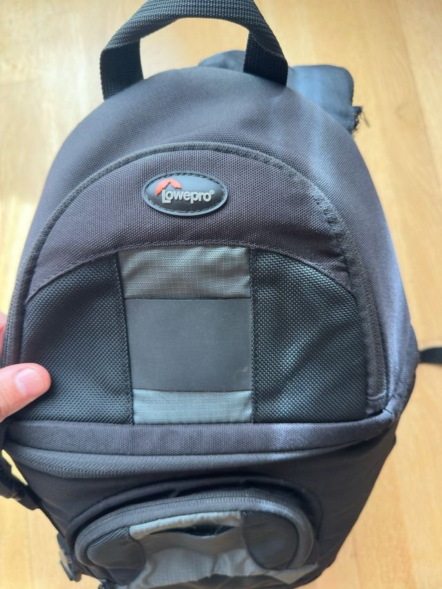 Mochila Lowepro Slingshot 200 AW