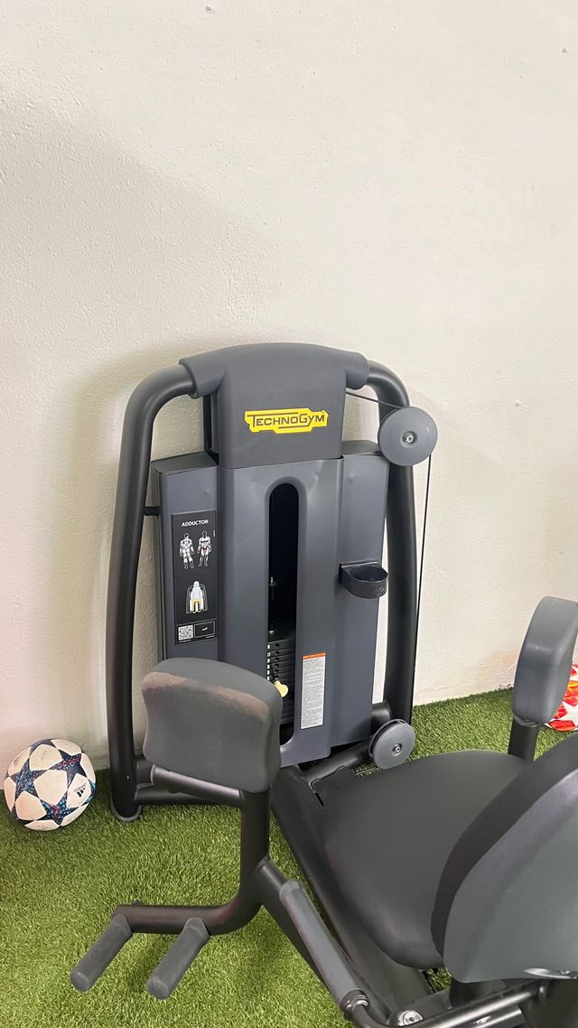 Máquina de Gimnasio Technogym Adductor