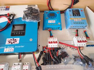 Inversor Híbrido Solar 4 kW 24 Voltios WIFI