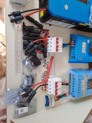 Inversor Híbrido Solar 4 kW 24 Voltios WIFI