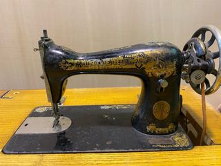 Máquina de coser Singer antigua