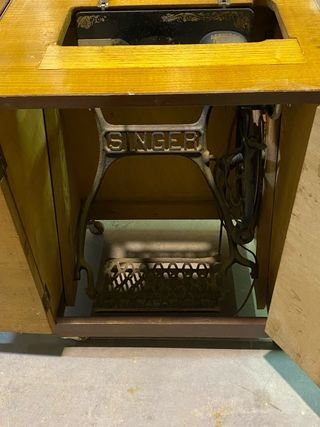 Máquina de coser Singer antigua