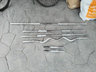 Barras de pesas y mancuernas