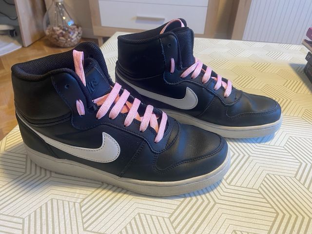 Zapatillas Nike Botín Negro y Rosa