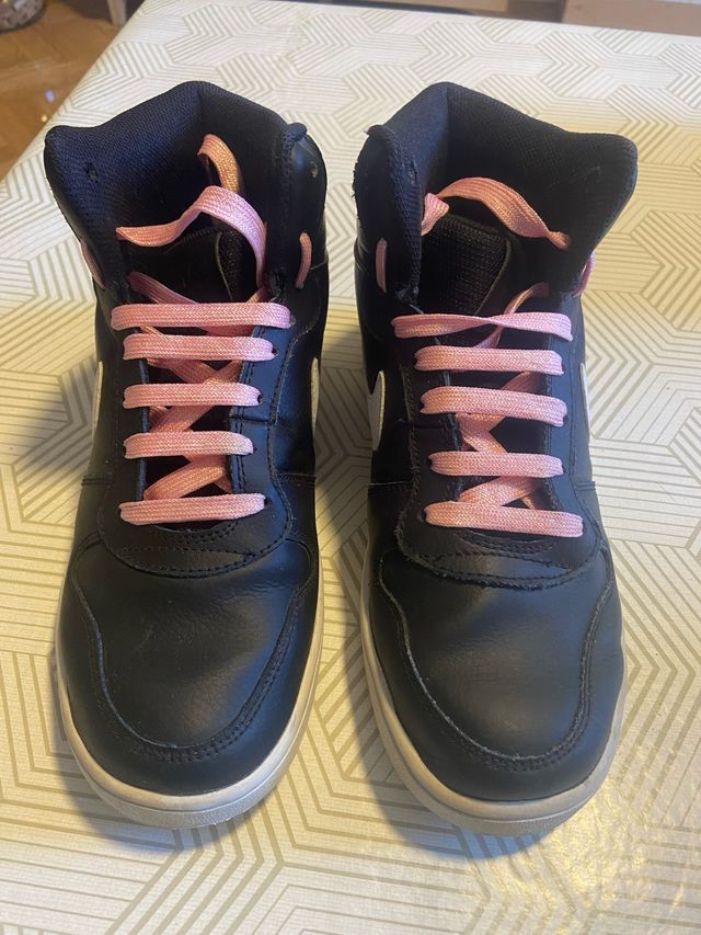 Zapatillas Nike Botín Negro y Rosa