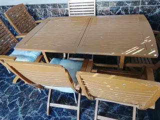 Mesa extensible y 6 Sillas de Terraza Madera