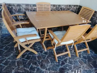 Mesa extensible y 6 Sillas de Terraza Madera