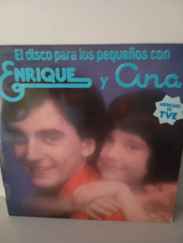 Vinilo Infantil Enrique y Ana