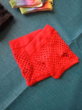 Guantes de rejilla cortos (2€ el par)