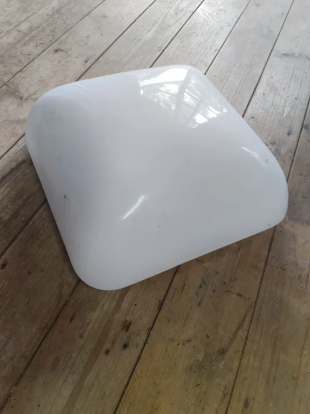 Aplique de baño blanco