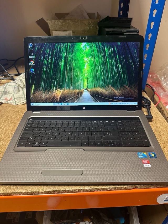 Computer portatile HP 17 nero/argento