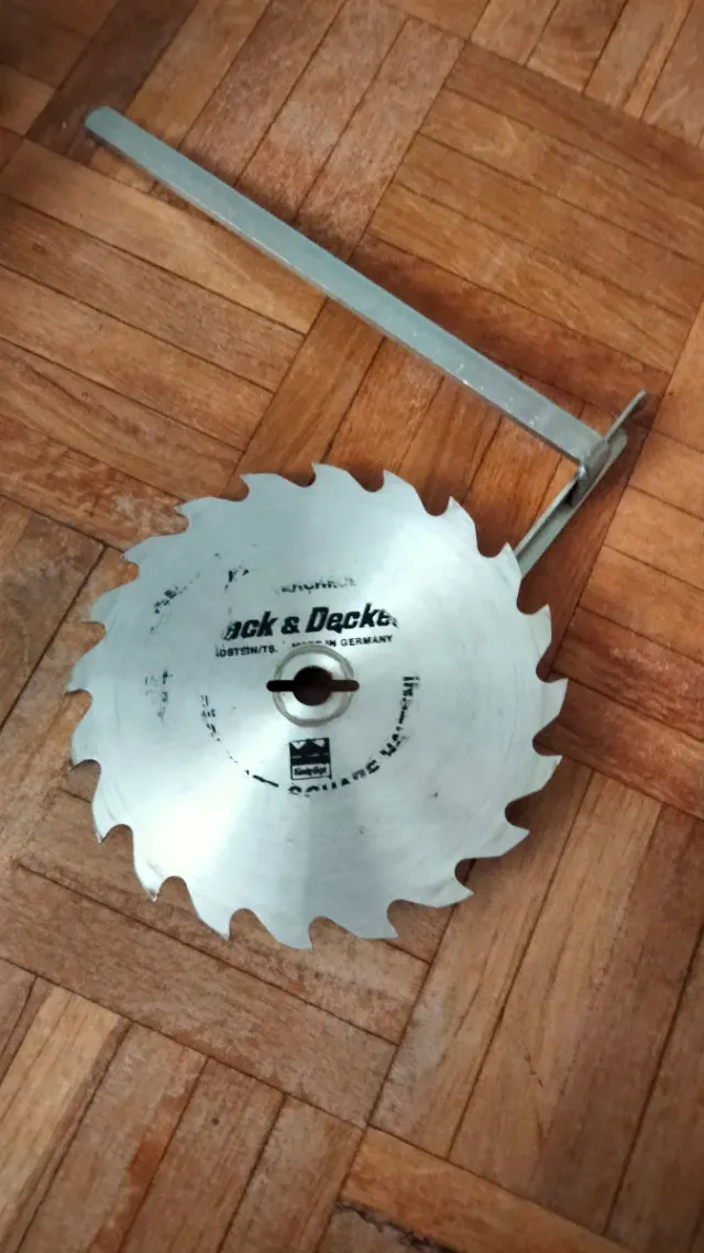 Sierra Circular Black&Decker DN-57