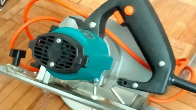 Sierra Circular Black&Decker DN-57