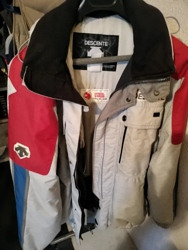 Abrigo esquí Descente gris y rojo