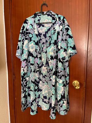 Conjunto floral casaca y falda hecho a mano