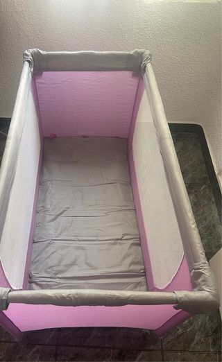 Cuna de viaje rosa