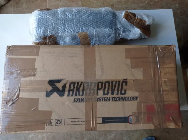 Escape Yamaha X Max 300cc