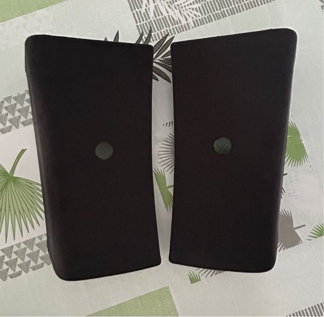 Se tapizan pilares de vehículos.