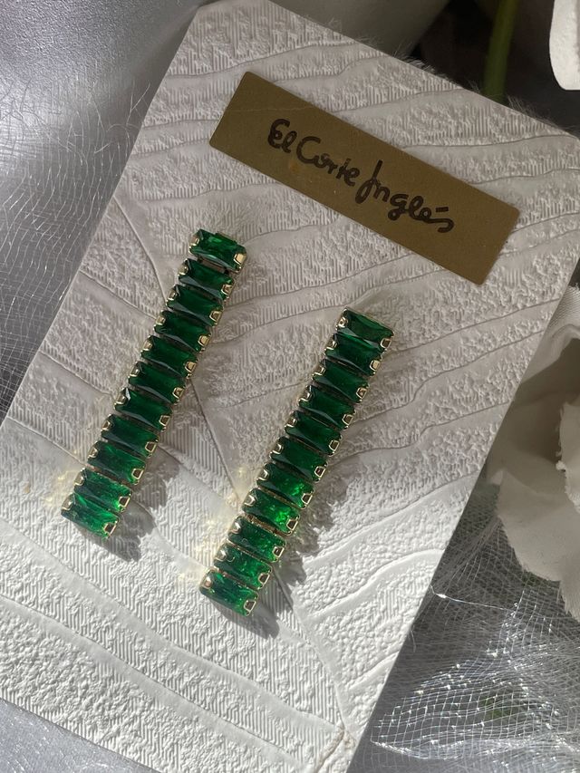 Pendientes largos El Corte Inglés piedras verdes