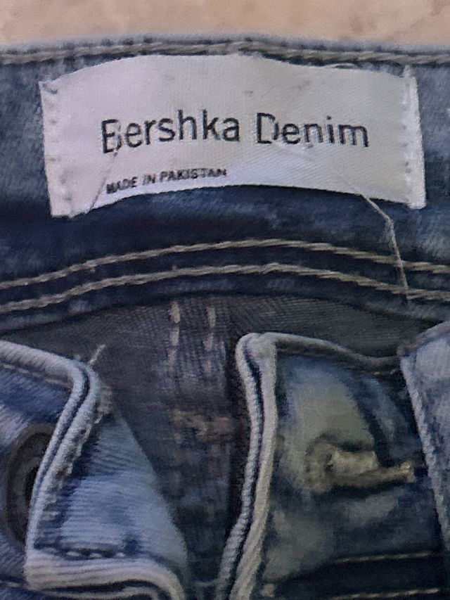 Pantalón vaquero Bershka