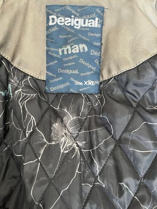 Chaqueta Desigual Hombre Gris con Capucha