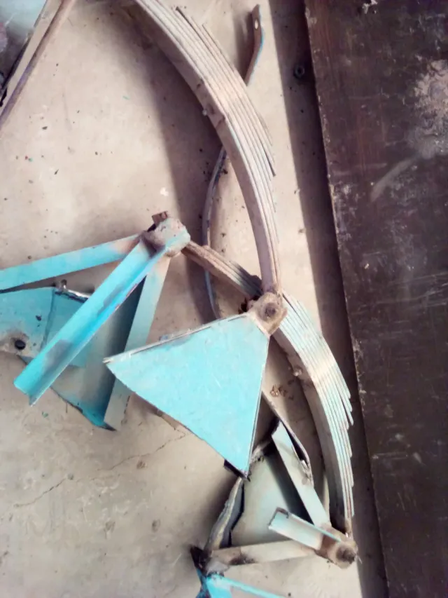 Ballestas para remolque agrícola