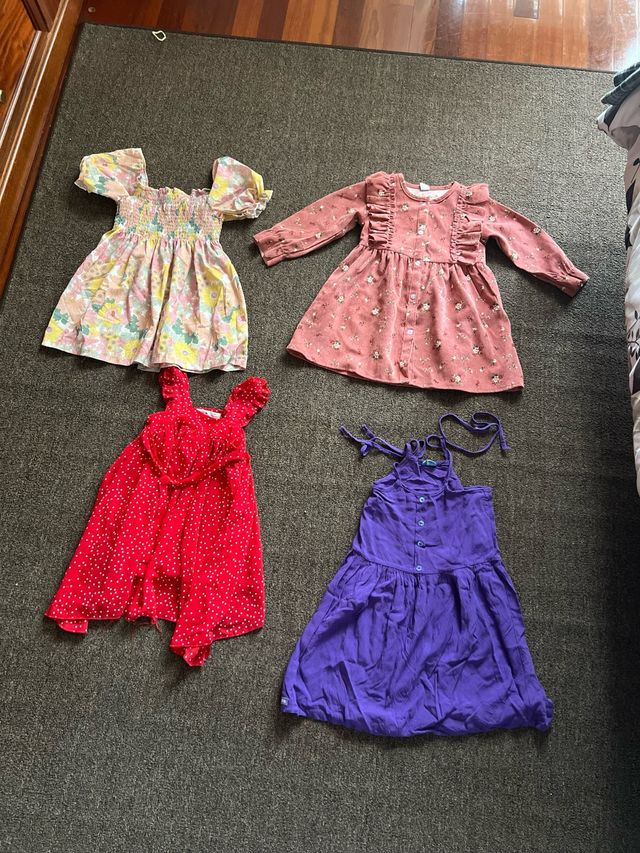 Lote 4 vestidos niña 3-4 años