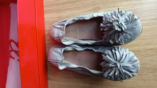 Bailarinas Eli Papanatas grises t. 32 con desgaste