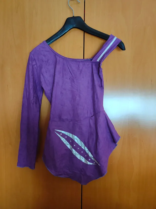 Maillot patinaje/disfraz morado y plata