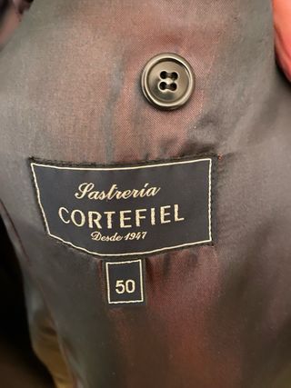 Chaquetón largo negro Cortefiel