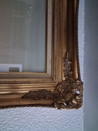 Acuarela Marco Antiguo Dorado